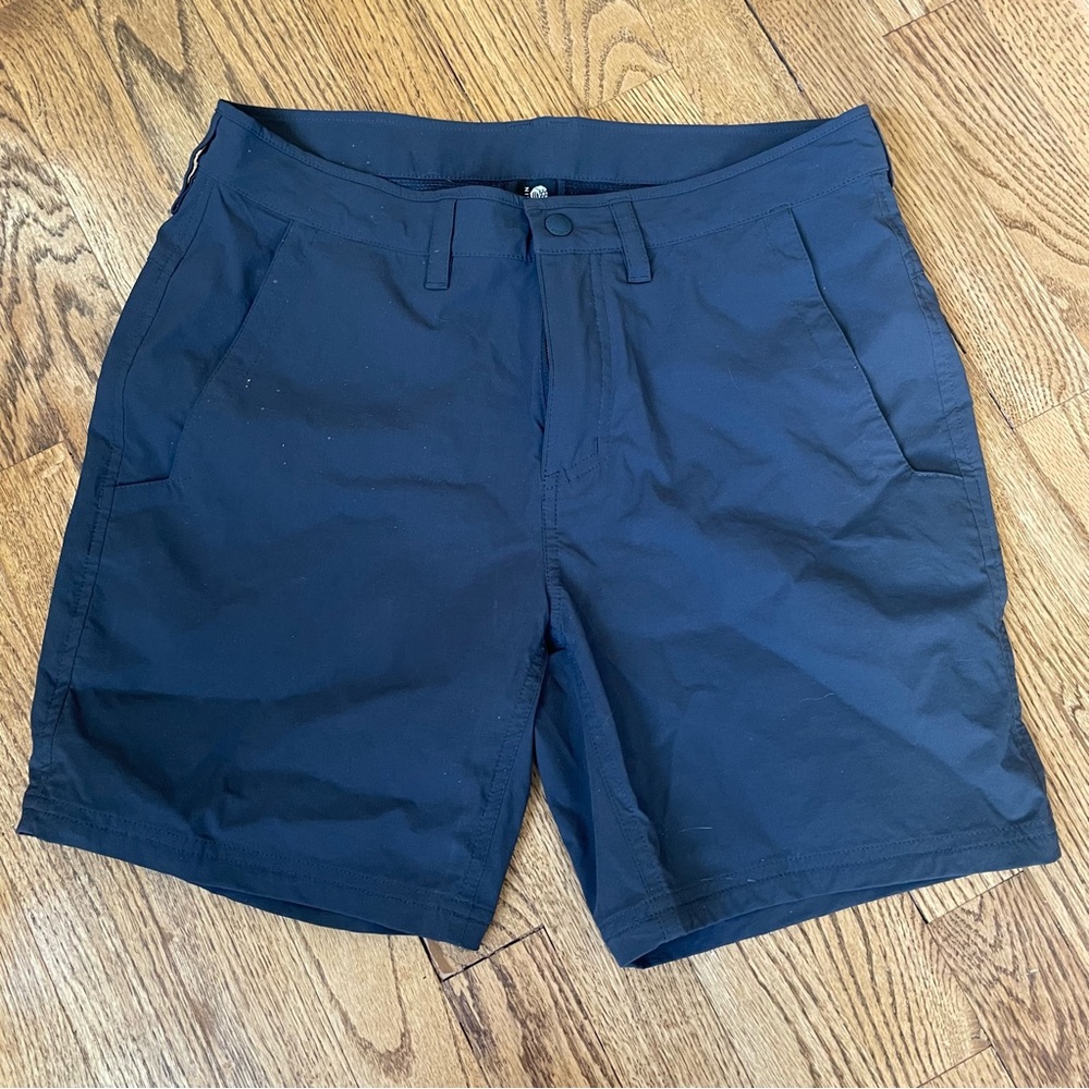 Mountain Hardware Shorts EUC
